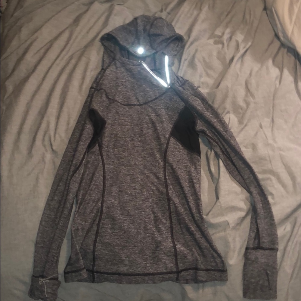 lululemon jacket size 4